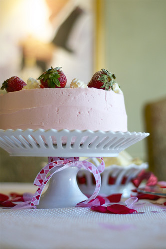 Strawberries & Champagne Cake